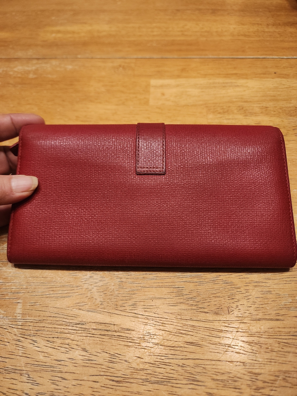 red textured leather Yves Saint Laurent Y-Line wallet gold-tone hardware - Picture 7 of 16